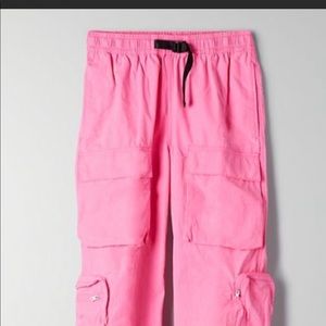 Aritzia TNA Overload Cargo pant.